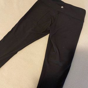 Black reversible lululemons